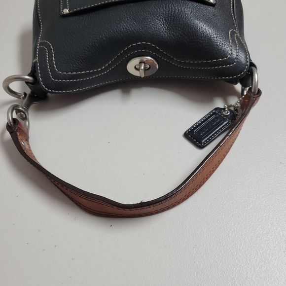 Coach Vintage Chelsea Small #10130. - Picture 10 of 16